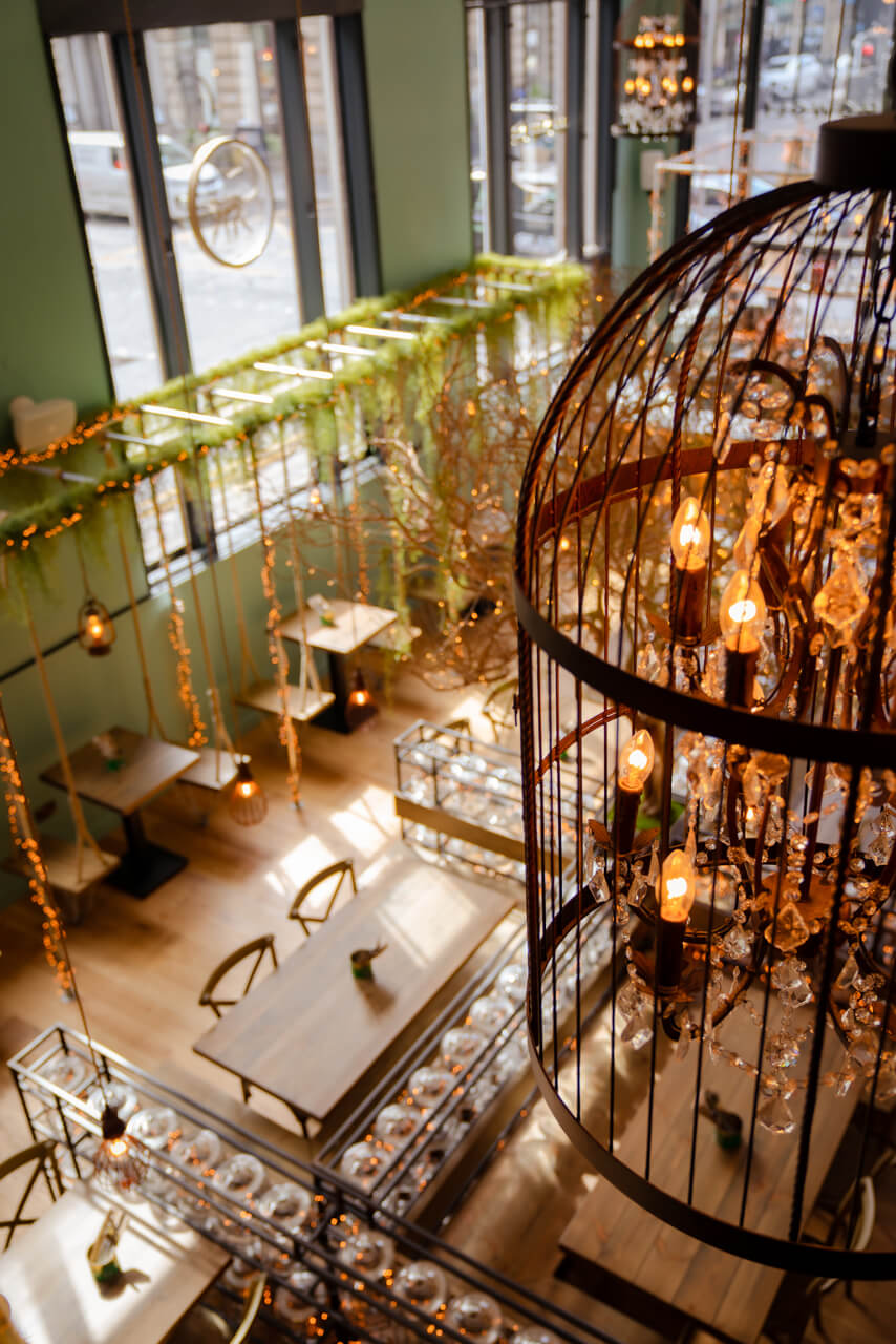 Indian Restaurant St. Vincent Street, Merchant City, Glasgow, image size:854x1280